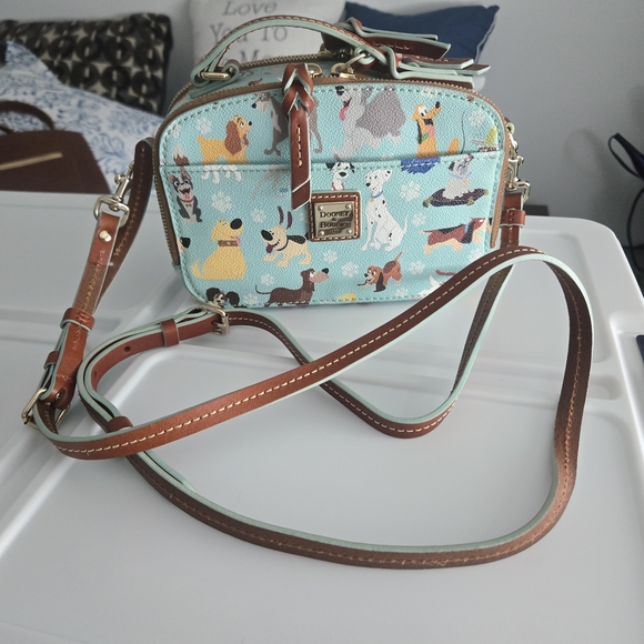 Dooney & Bourke Aqua Dog Print Cosmetic Case with Tan Trim - Picture 3 of 11